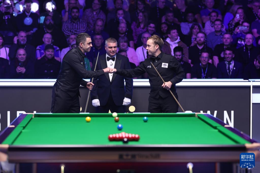 小俱乐部避 小俱乐部避